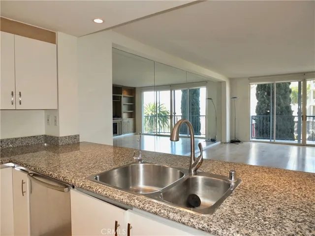 850 E Ocean Boulevard 203, Long Beach, California 90802