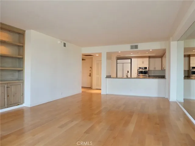850 E Ocean Boulevard 203, Long Beach, California 90802