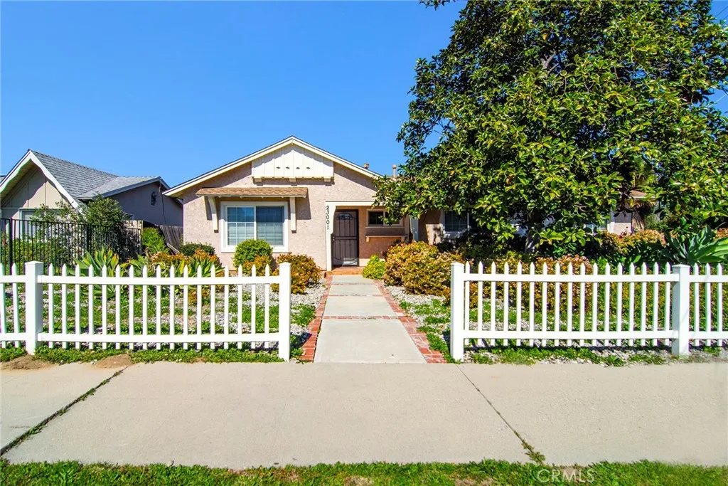 23001 Vanowen Street, West Hills, California 91307 home-pic-1