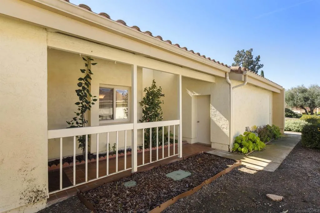 17415 Port Marnock Dr, Poway, California 92064 home-pic-2