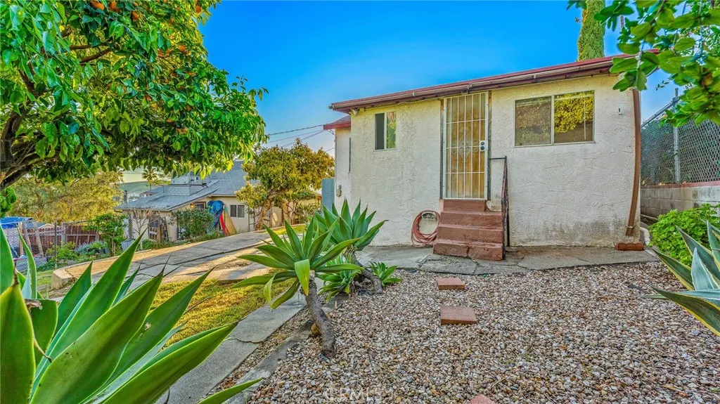 3926 Tampico, Los Angeles, California 90032 home-pic-20