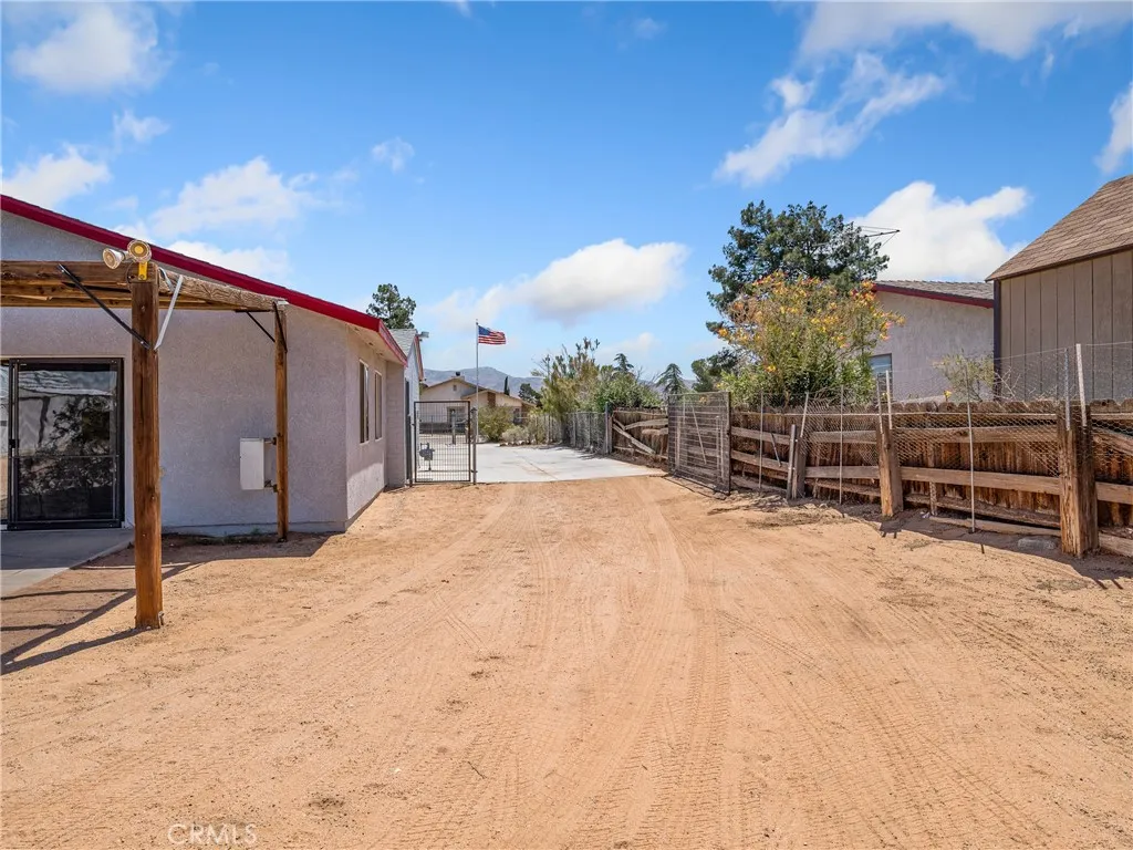 14060 Osage Road, Apple Valley, California 92307 home-pic-29
