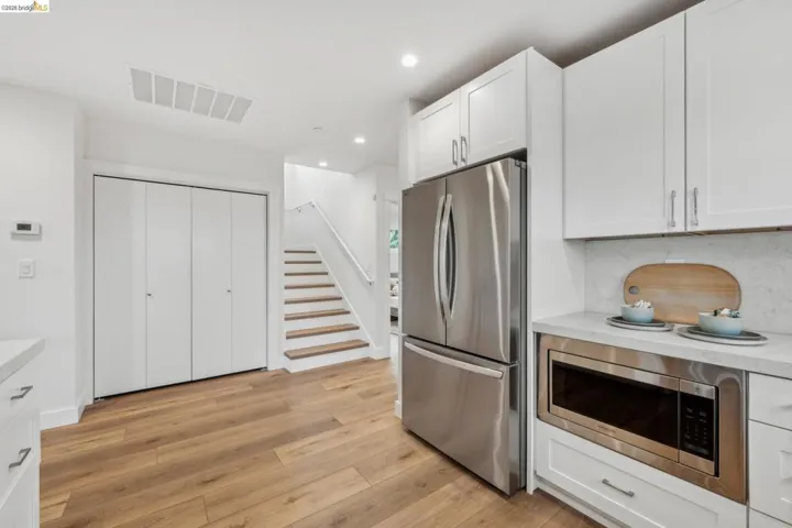 667 - Kitchen