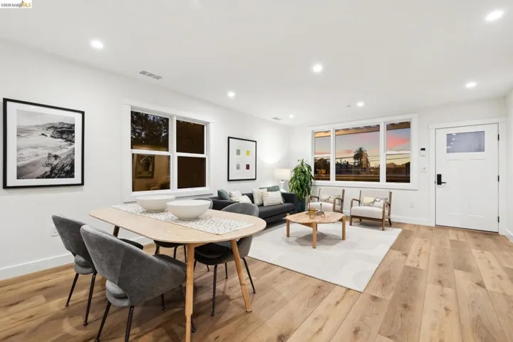 667 - Living Room