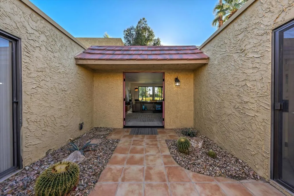 35380 Calle Sonseca, Cathedral City, California 92234 home-pic-4