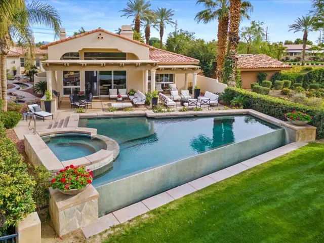 33-79910 Mission Dr-25