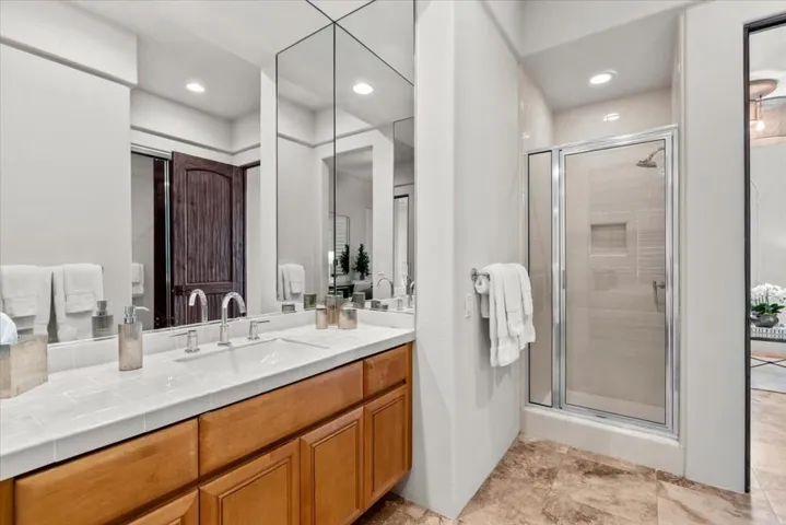 18-79910 Mission Dr-12