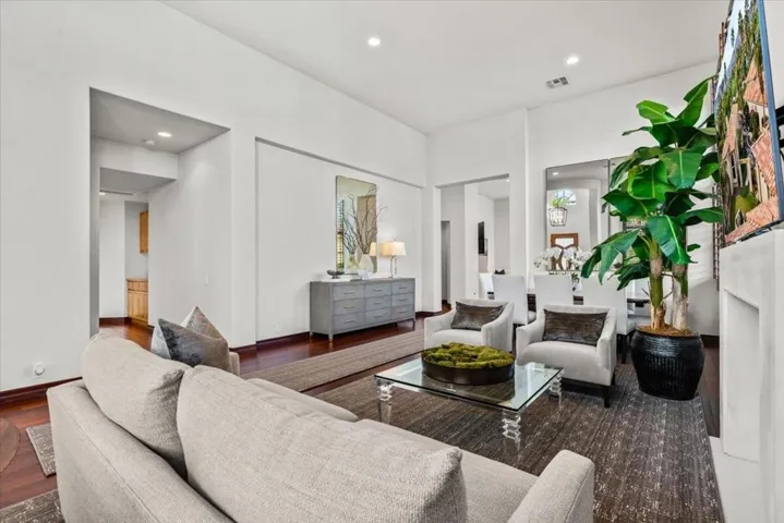 04-79910 Mission Dr-36