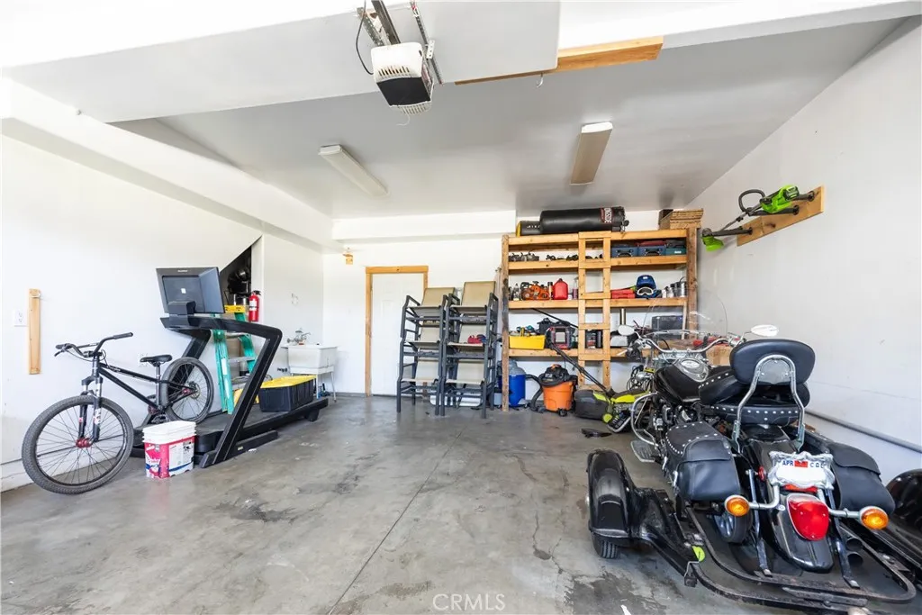 209 W Meadow Lane, Big Bear City, California 92314 home-pic-19