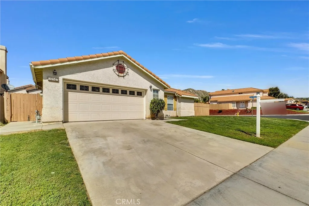 10561 Mendoza, Moreno Valley, California 92557 home-pic-2