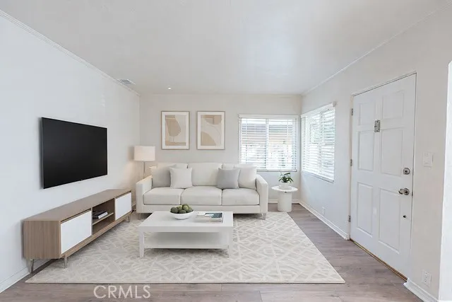 AI Enhancement & Virtually Staged