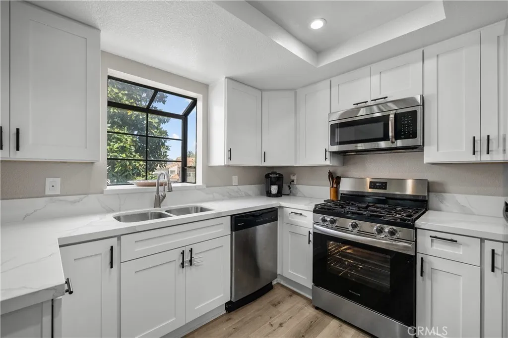 18114 Erik Court 5131, Canyon Country, California 91387 home-pic-2