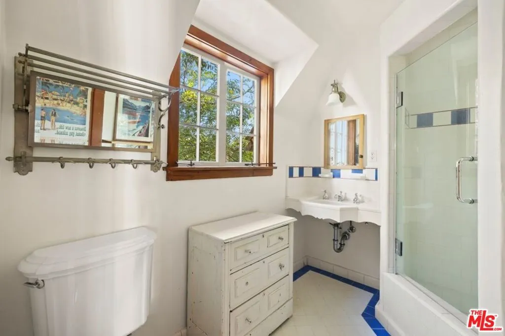 4750 Encino Avenue, Encino, California 91316 home-pic-38