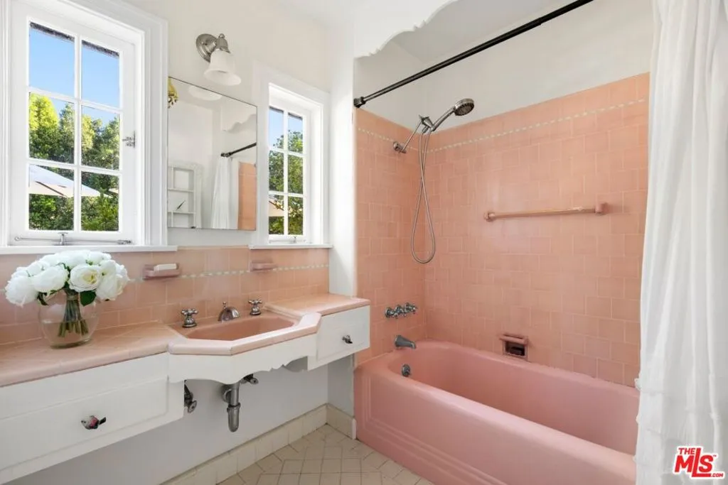 4750 Encino Avenue, Encino, California 91316 home-pic-36