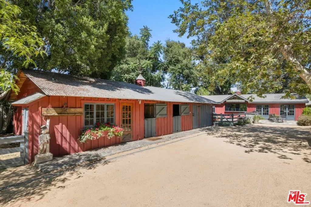 4750 Encino Avenue, Encino, California 91316 home-pic-17