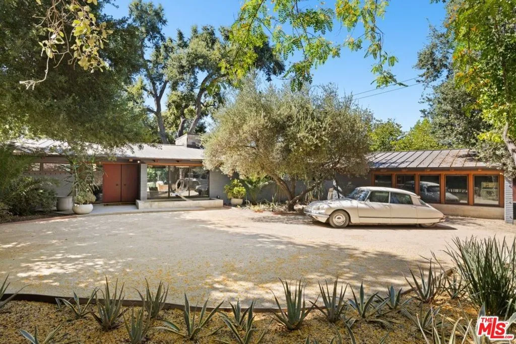 4750 Encino Avenue, Encino, California 91316 home-pic-62