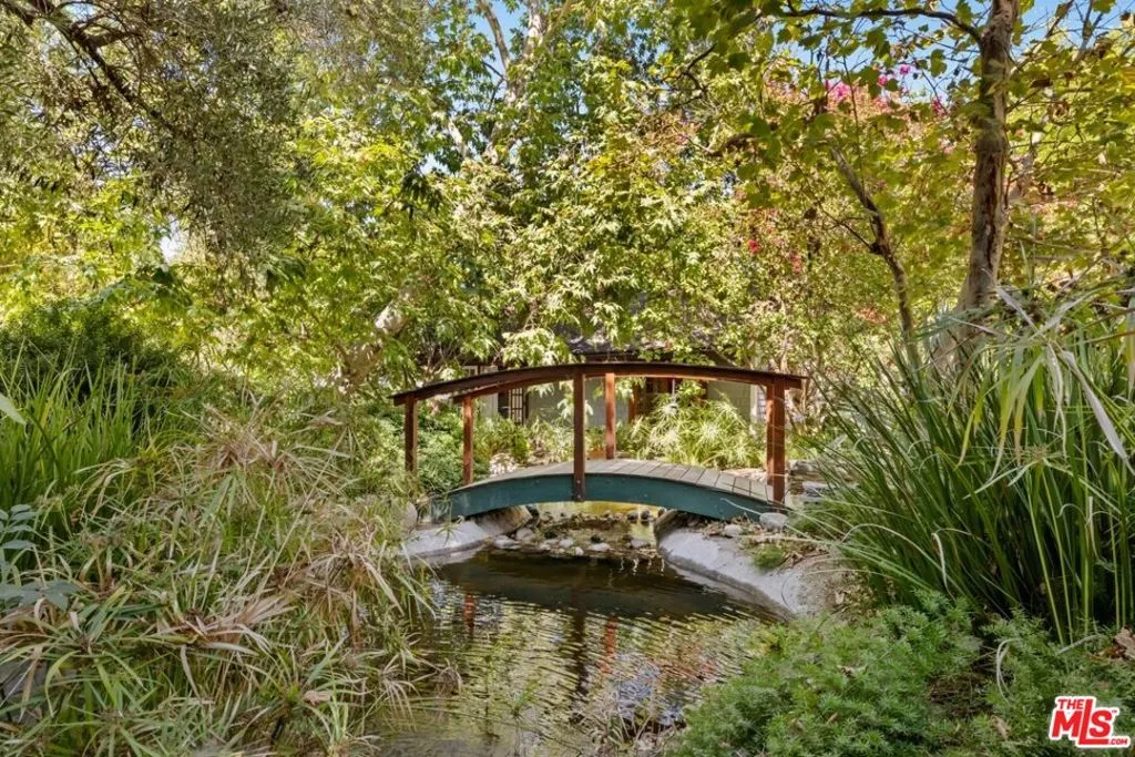 4750 Encino Avenue, Encino, California 91316 home-pic-65