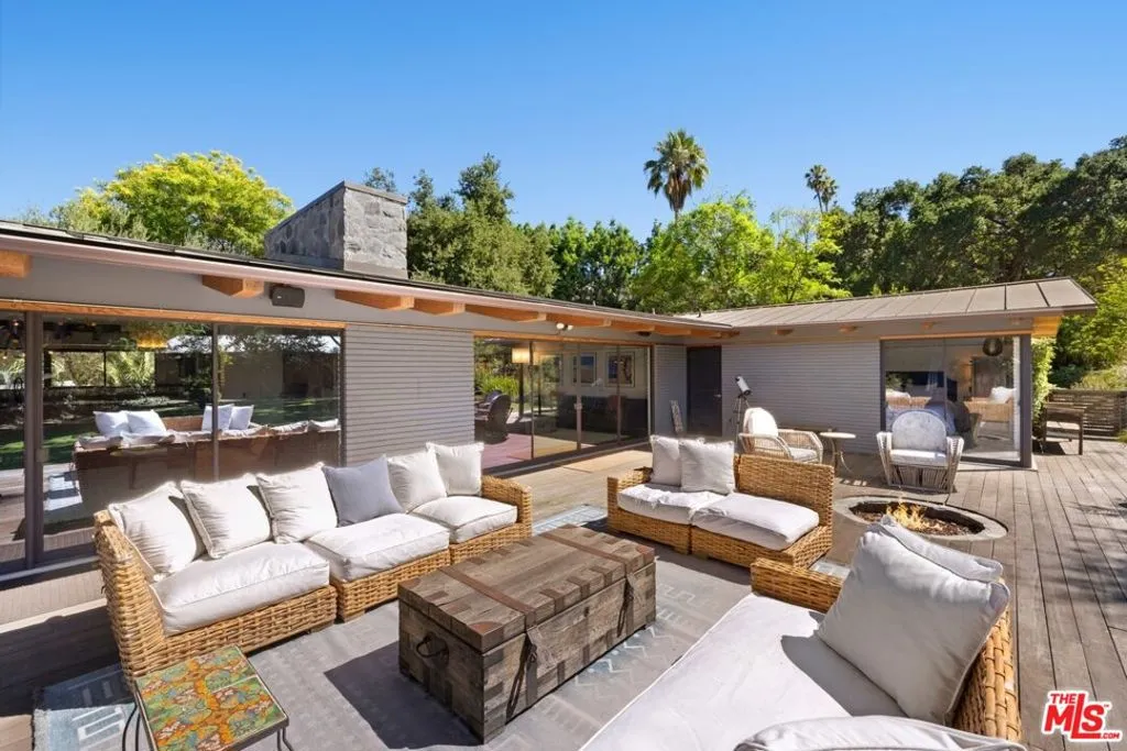 4750 Encino Avenue, Encino, California 91316 home-pic-63