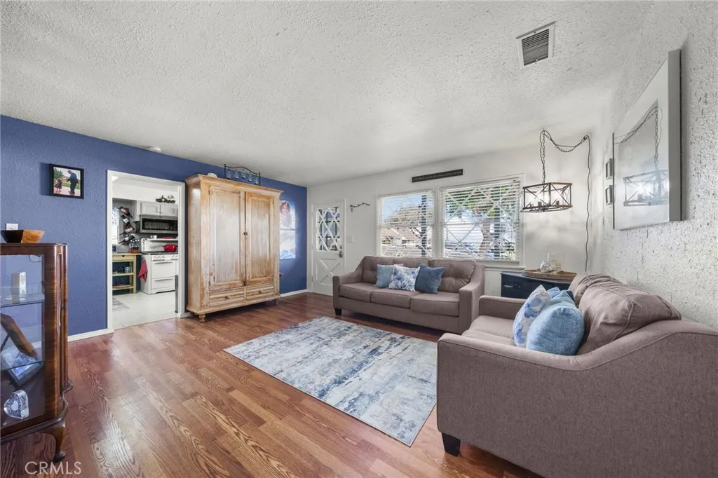 4922 Reynolds Road, Torrance, California 90505 home-pic-4