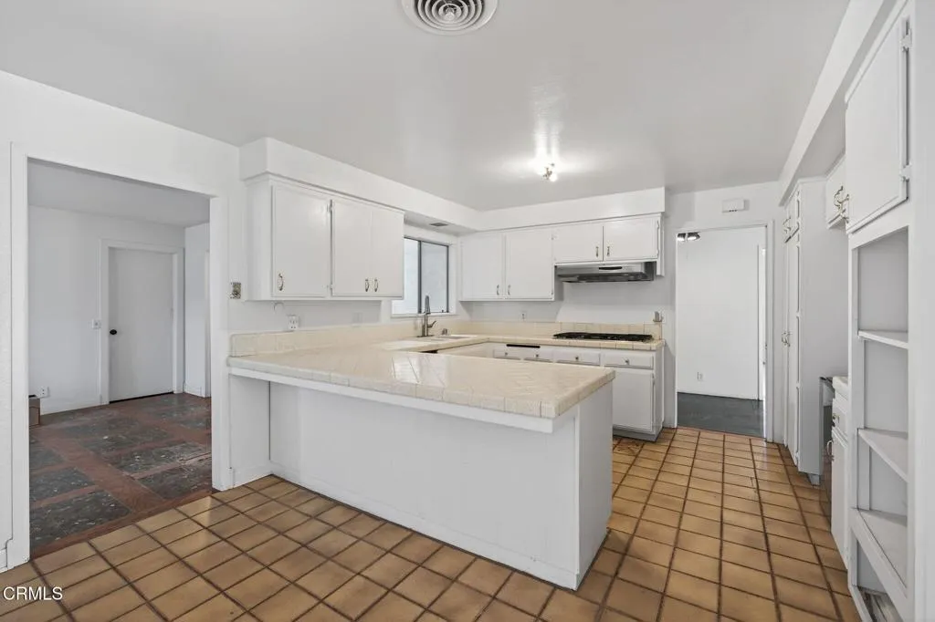 6368 Hunter Street, Ventura, California 93003 home-pic-10