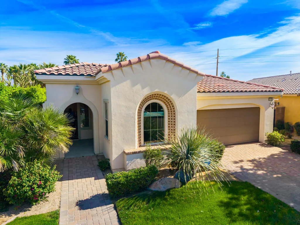 51120 Mystic Tyme Drive, Indio, California 92201 home-pic-3