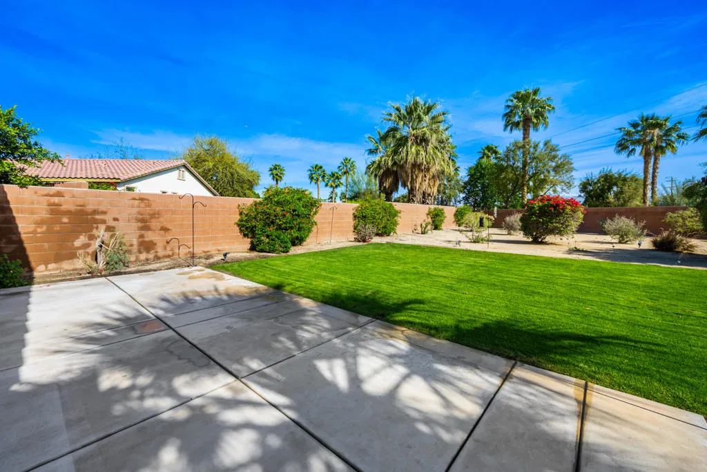 51120 Mystic Tyme Drive, Indio, California 92201 home-pic-36