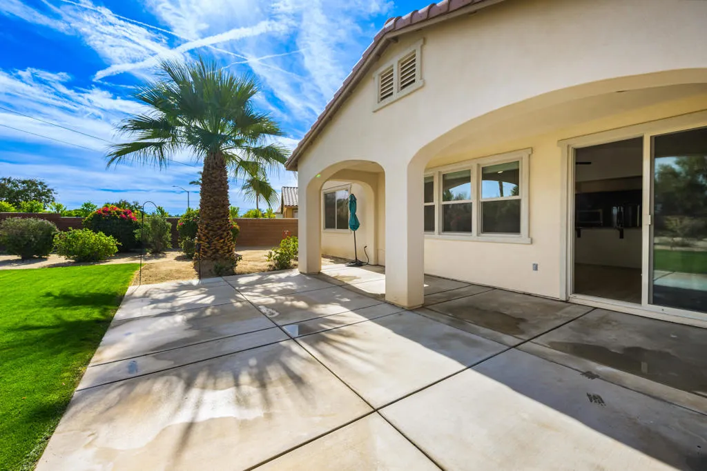 51120 Mystic Tyme Drive, Indio, California 92201 home-pic-35