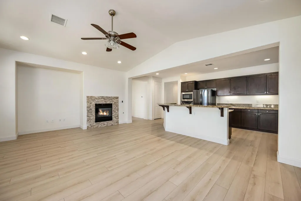 51120 Mystic Tyme Drive, Indio, California 92201 home-pic-19
