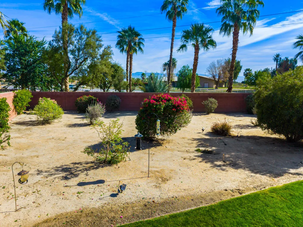 51120 Mystic Tyme Drive, Indio, California 92201 home-pic-38