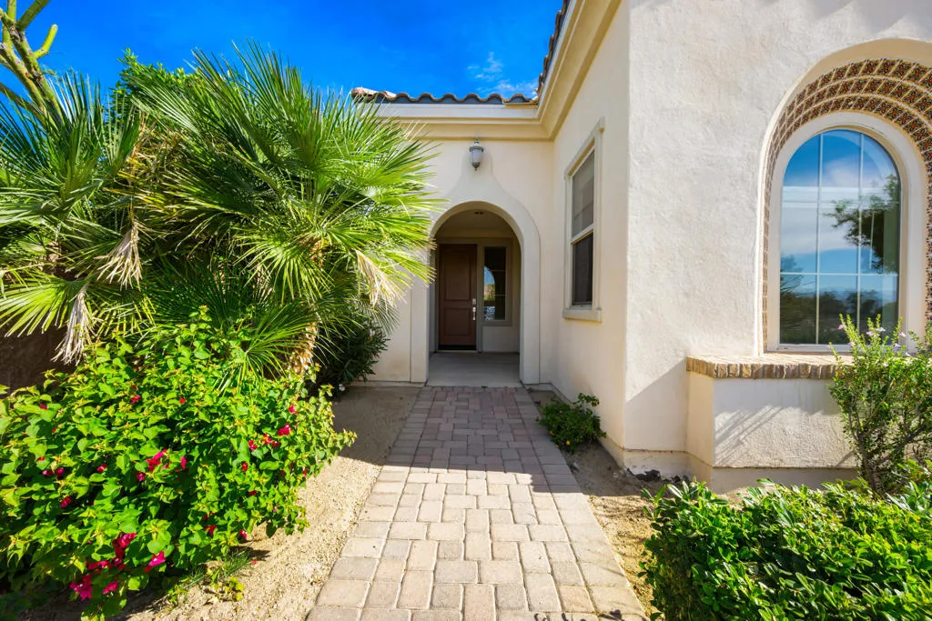 51120 Mystic Tyme Drive, Indio, California 92201 home-pic-4