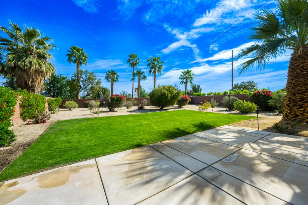 51120 Mystic Tyme Drive, Indio, California 92201 home-pic-33