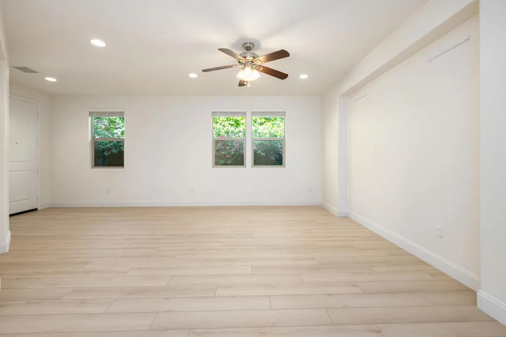 51120 Mystic Tyme Drive, Indio, California 92201 home-pic-8