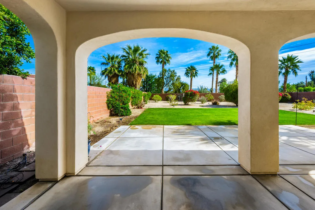 51120 Mystic Tyme Drive, Indio, California 92201 home-pic-31