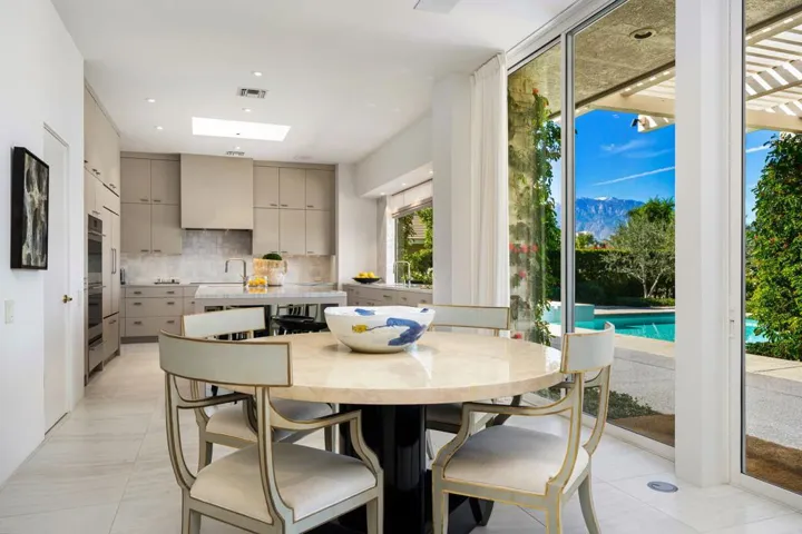 Kitchen Breakfast Room