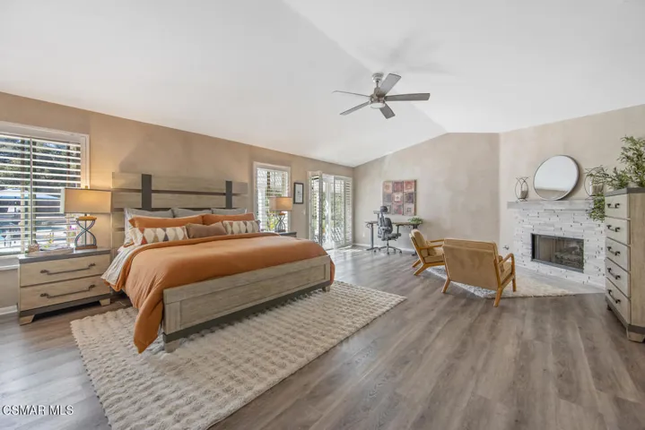 4900 Kilburn Ct Oak Park CA-large-043-01