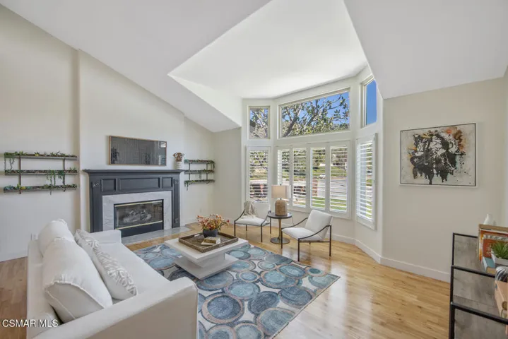 4900 Kilburn Ct Oak Park CA-large-011-00