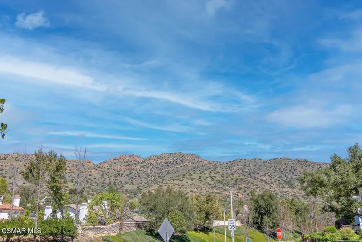 4900 Kilburn Ct Oak Park CA-large-006-01