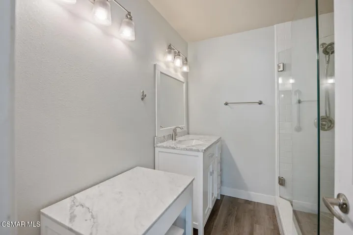 4900 Kilburn Ct Oak Park CA-large-039-01