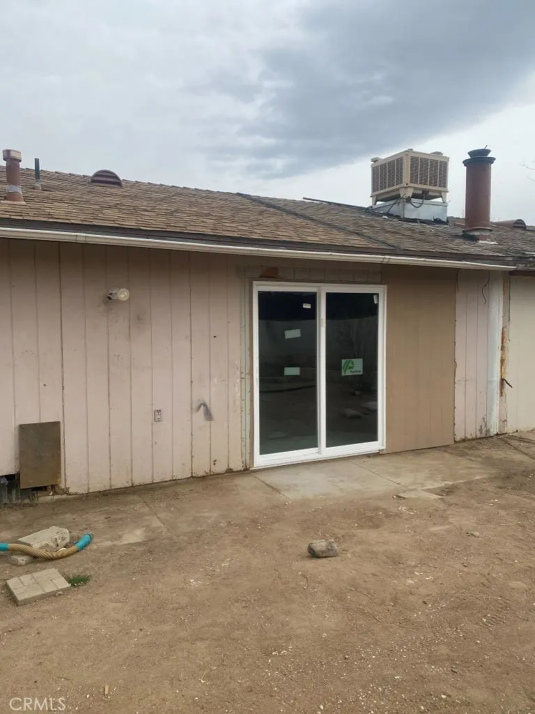 9286 Espada Avenue, Hesperia, California 92345 home-pic-9