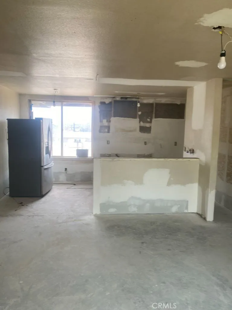 9286 Espada Avenue, Hesperia, California 92345 home-pic-2