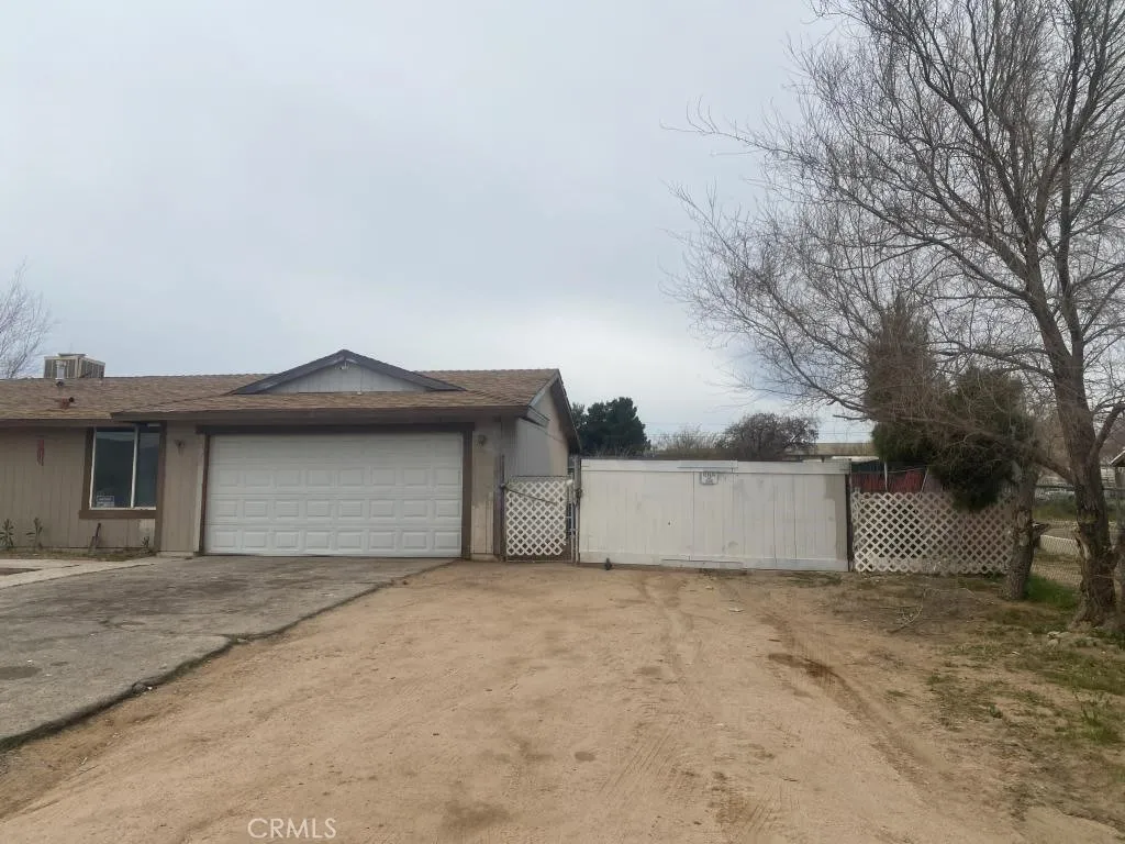 9286 Espada Avenue, Hesperia, California 92345 home-pic-1