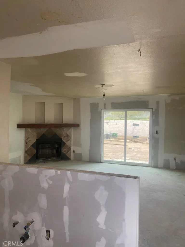 9286 Espada Avenue, Hesperia, California 92345 home-pic-3