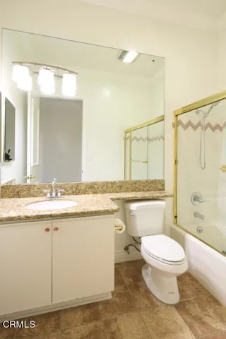 4830Elmwood_0139e