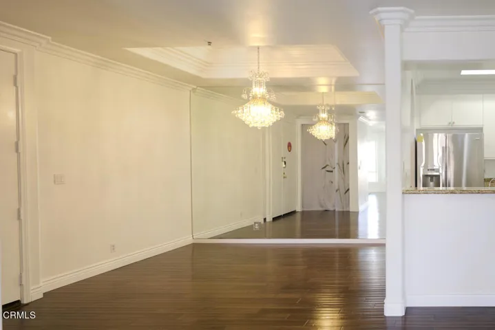 4830Elmwood_0187e