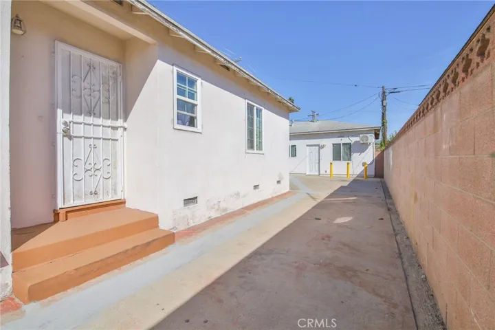 10502 Ravenswood, Inglewood, California 90304