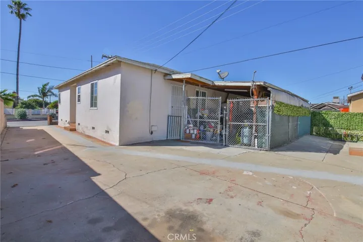 10502 Ravenswood, Inglewood, California 90304
