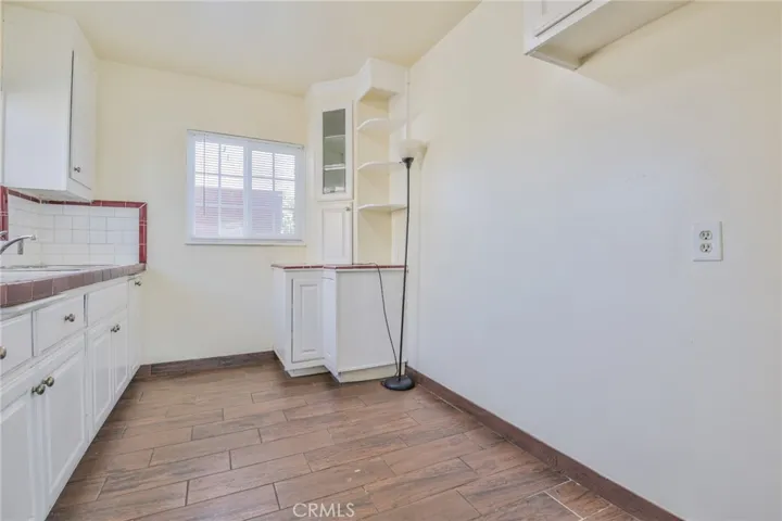 Back house kitchen