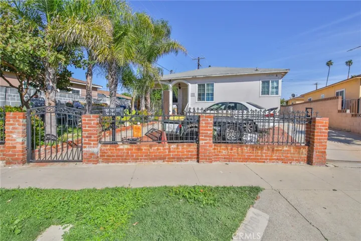 10502 Ravenswood, Inglewood, California 90304