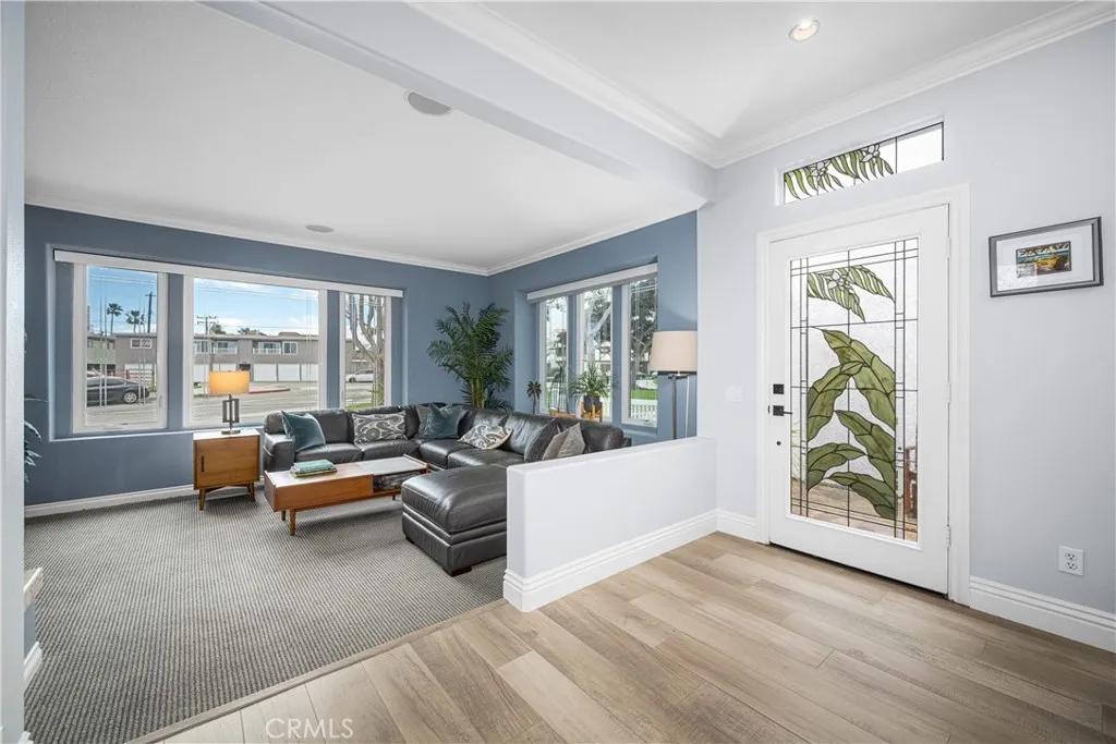 1713 Electric Avenue, Seal Beach, California 90740 home-pic-12