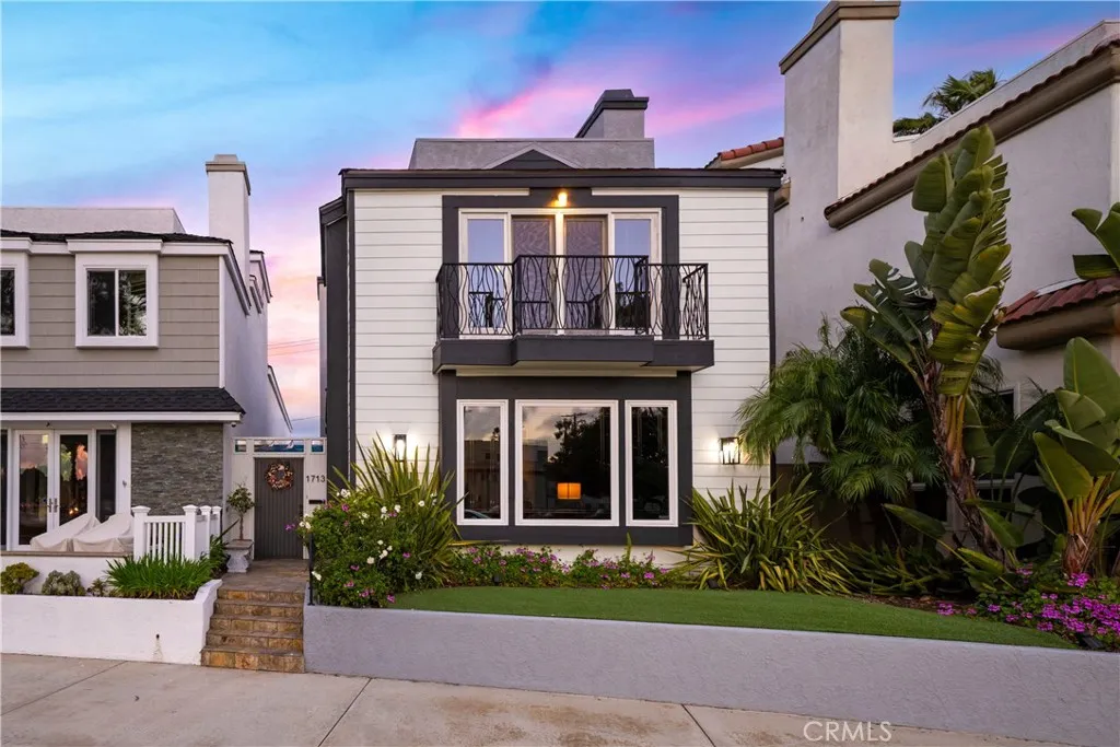 1713 Electric Avenue, Seal Beach, California 90740 home-pic-1